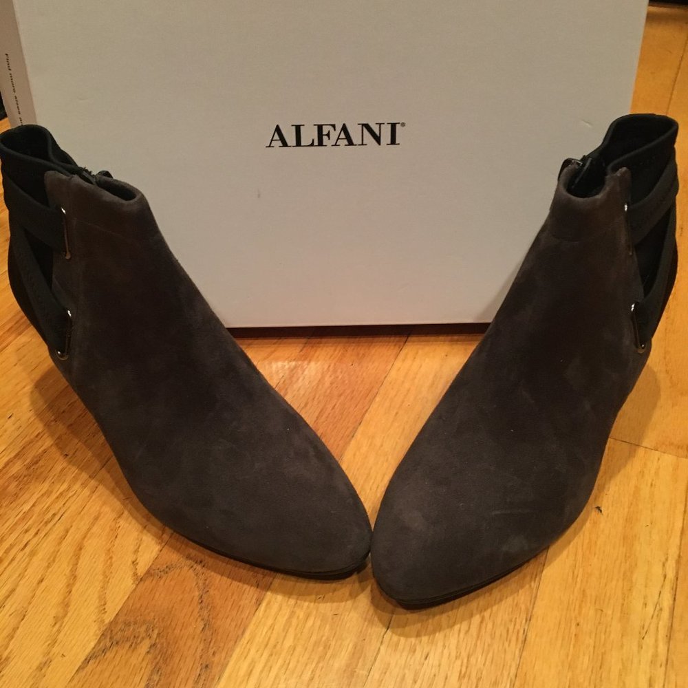 ALFANT WOMEN'S GRAY&BLACK ANGLE BOOTS NEW W/O TAGS SIZE 7